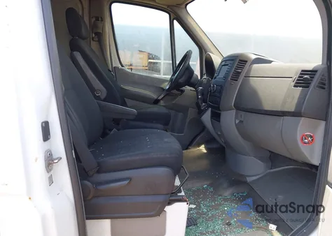 2015 Mercedes-Benz Sprinter 2500 High Roof z USA, uszkodzony, nr VIN WD3PE8DC8F5969389